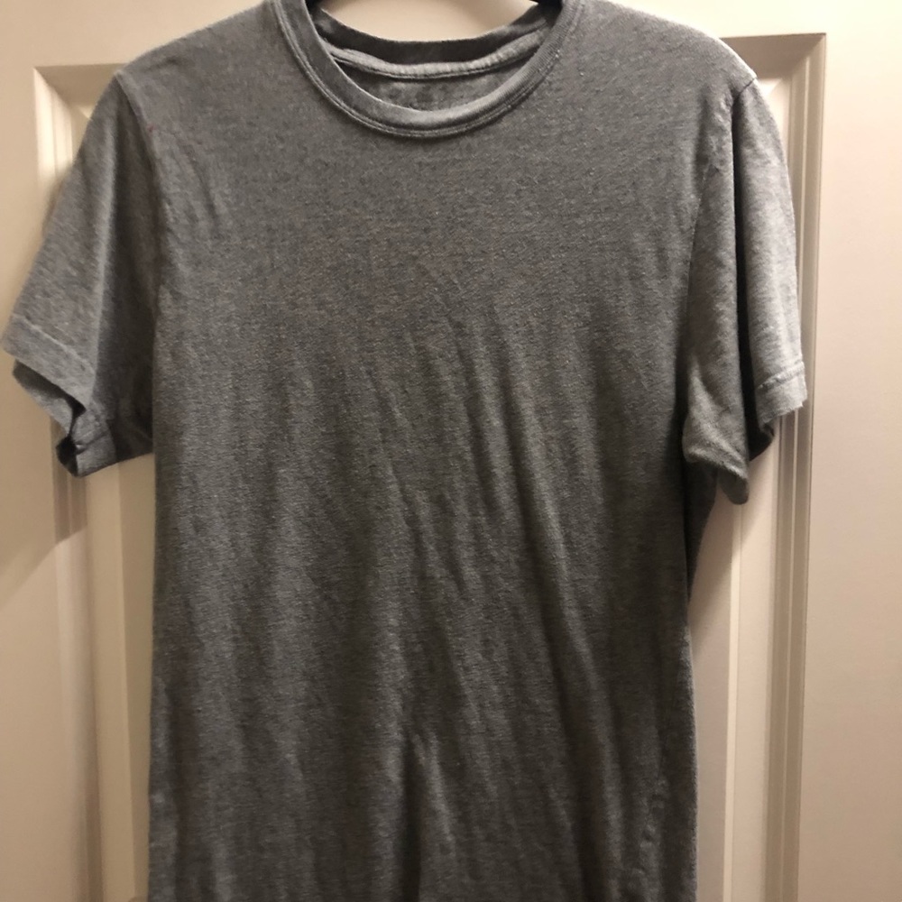 Plain grey unbranded t-shirt